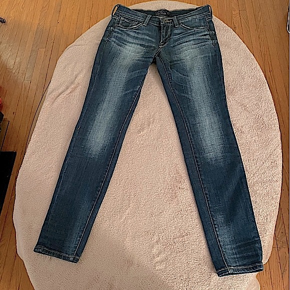 Lucky Brand Charlie Skinny Jeans. NWT Size 2/26 30” - Picture 4 of 14